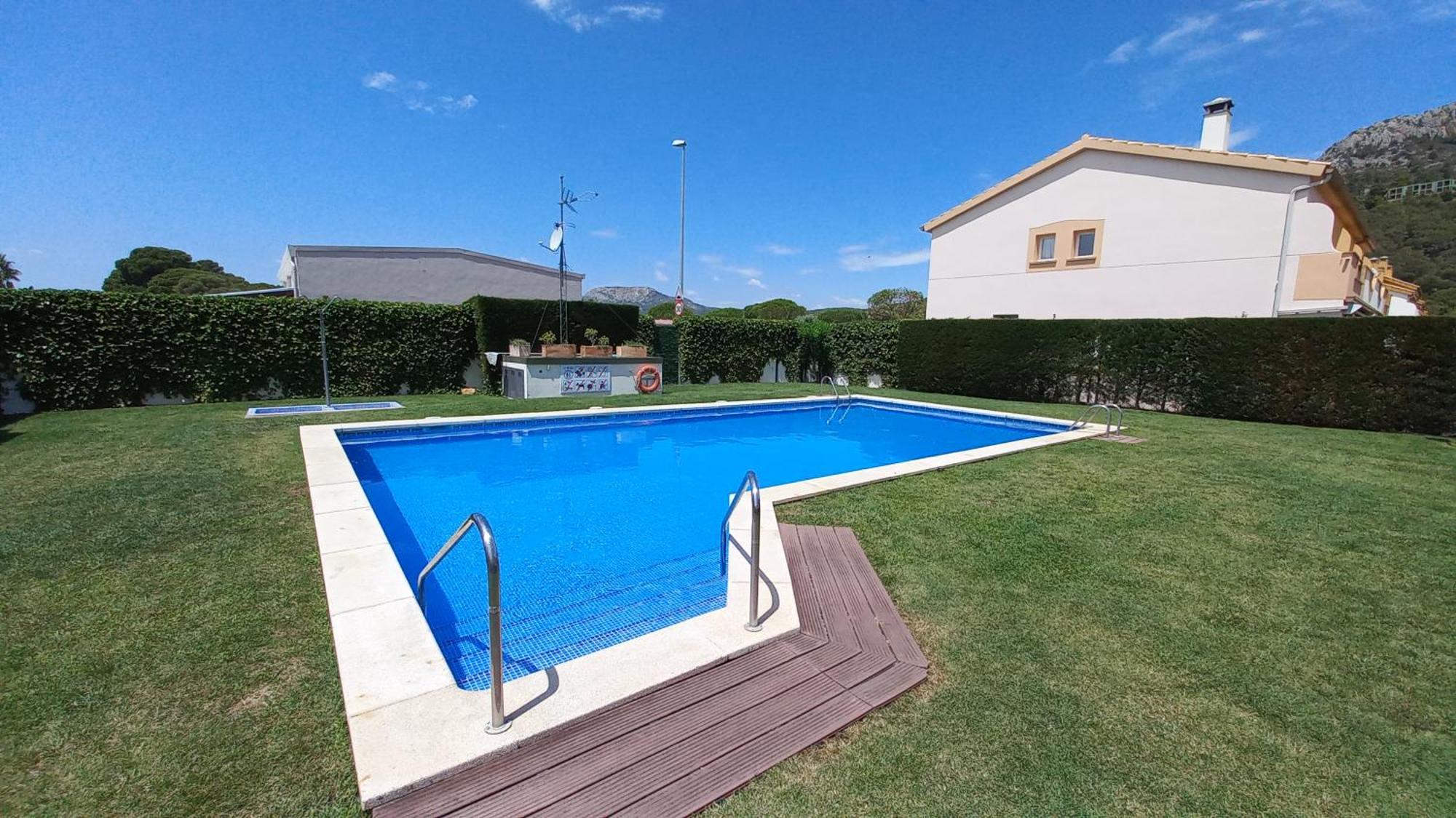 Casa Unifamiliar Con Patio Y Piscina En L'Estartit- Costa Brava Apartment Ngoại thất bức ảnh